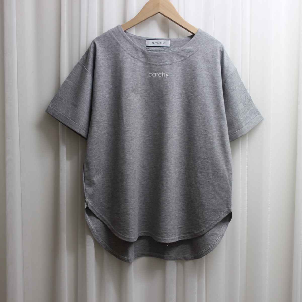 [ QTUME / クチューム ] ロゴTシャツ