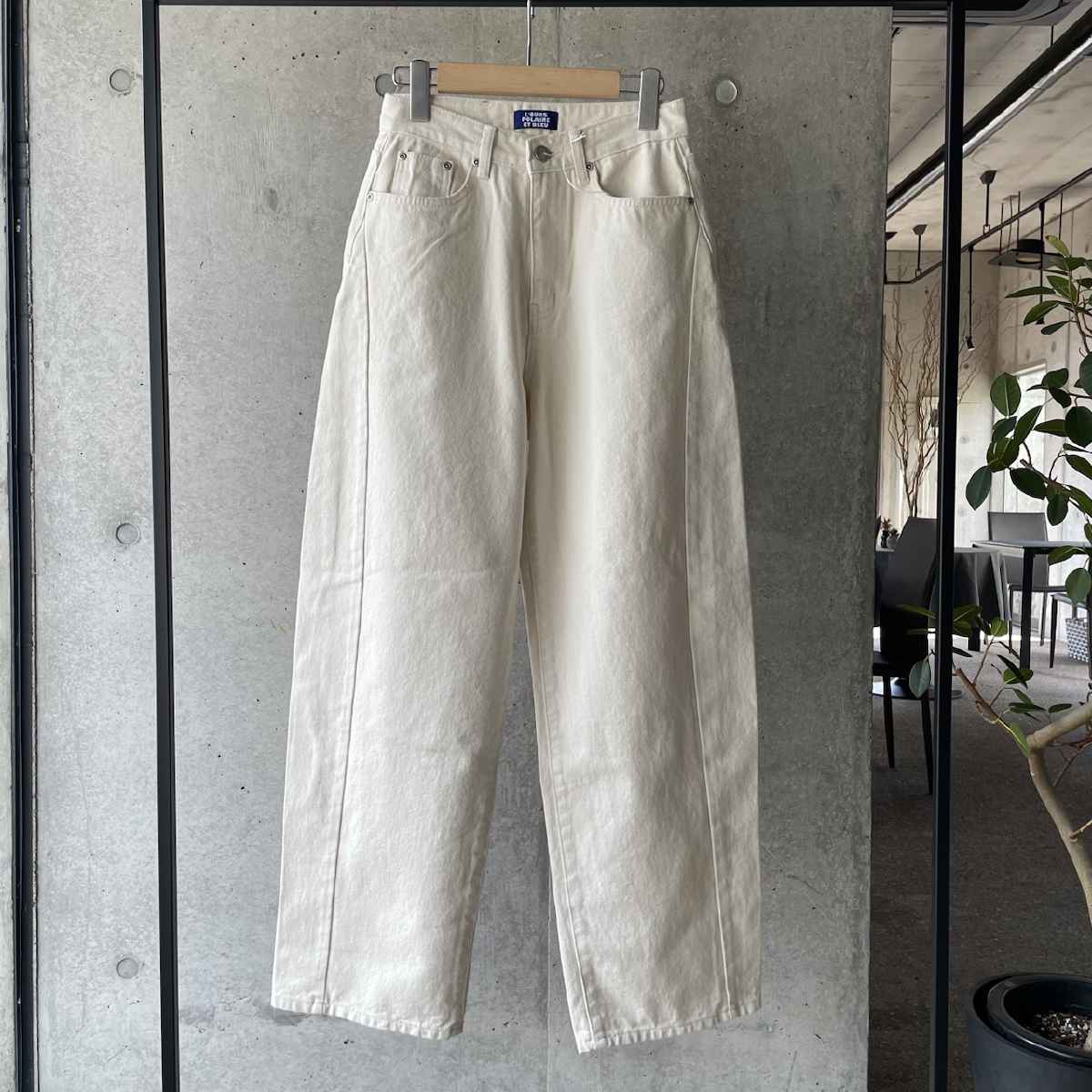 [ L’OURS POLAIRE ET BLEU / ルスポレール＆ブリュ ] コクーン白デニムパンツ