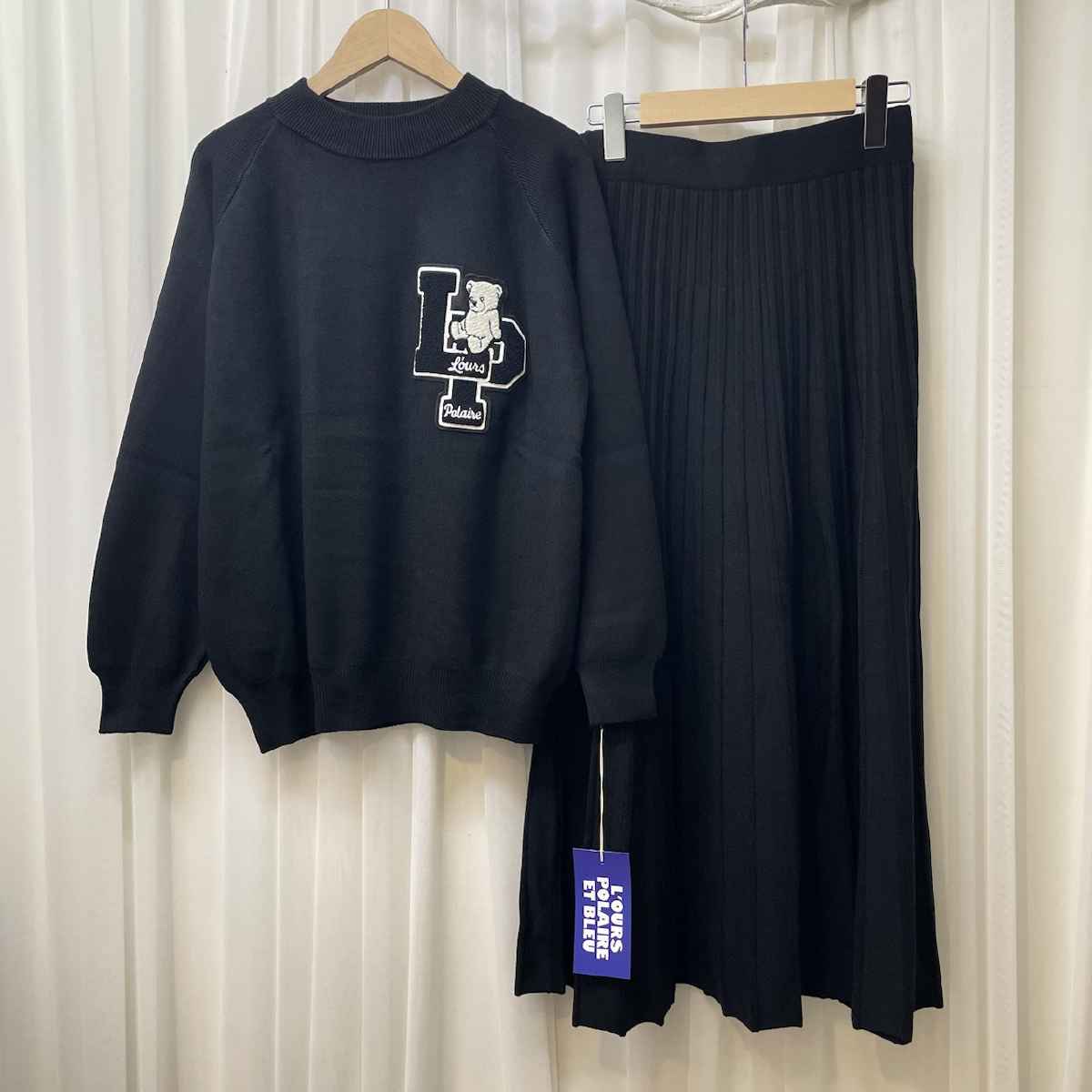 [ L’OURS POLAIRE ET BLEU / ルスポレール＆ブリュ ] セットアップ ニットプルオーバー×ニットプリーツスカート